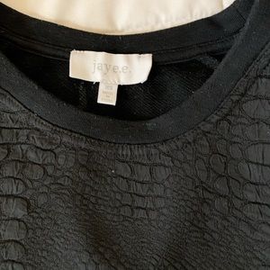 Black snake print mid sleeve